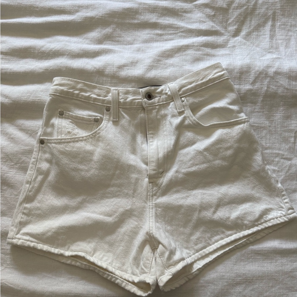 Levi's Cream Mom Shorts for Women